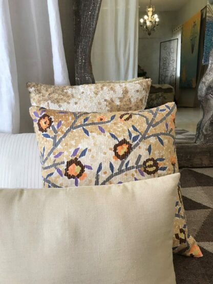 Gold Shimmer Lumber cushion - Image 4